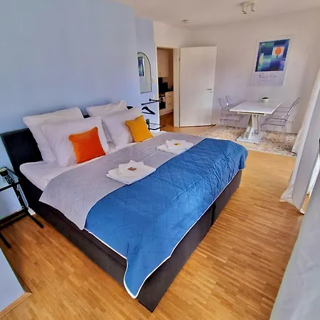 Apartment Zu Hause Auf Reisen - Direkt In Der Innenstadt *