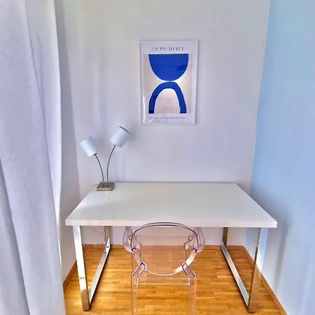 Zu Hause Auf Reisen - Direkt In Der Innenstadt *